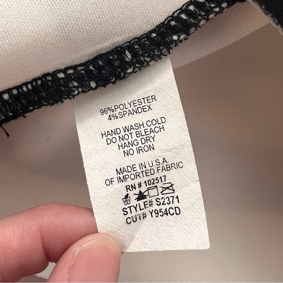 Soprano | Black & White Stripe Circle Skirt | Size L | Made in USA - Picture 7 of 9